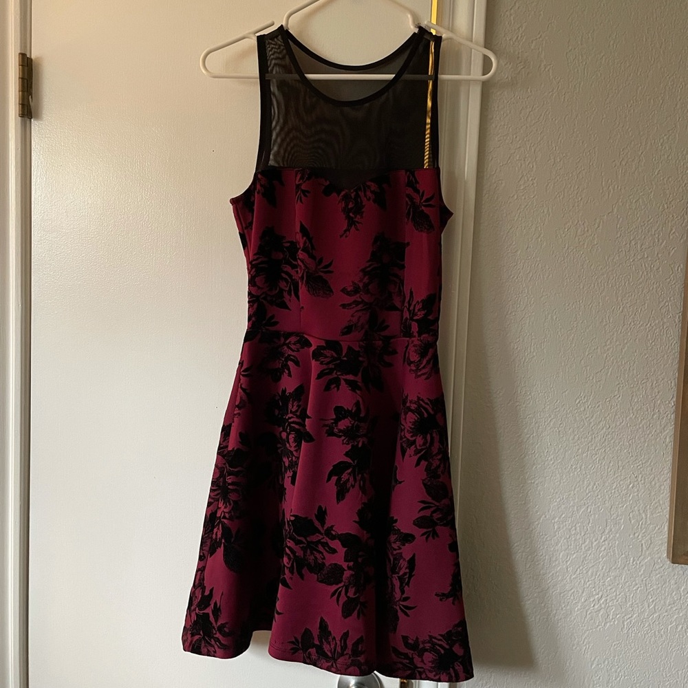 Trixxi dress. Size small Womens